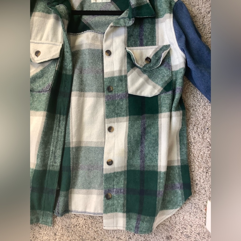 Altar’d State Flannel - Picture 7 of 15